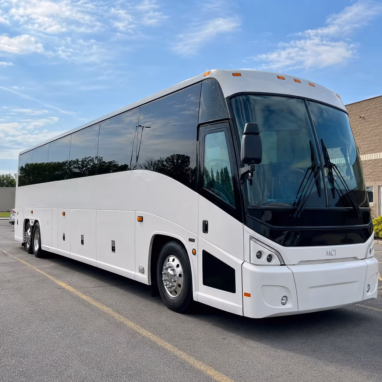 busrentalflorissant com makes it possible to find employee commuter shuttles along new halls ferry road and lindbergh boulevard