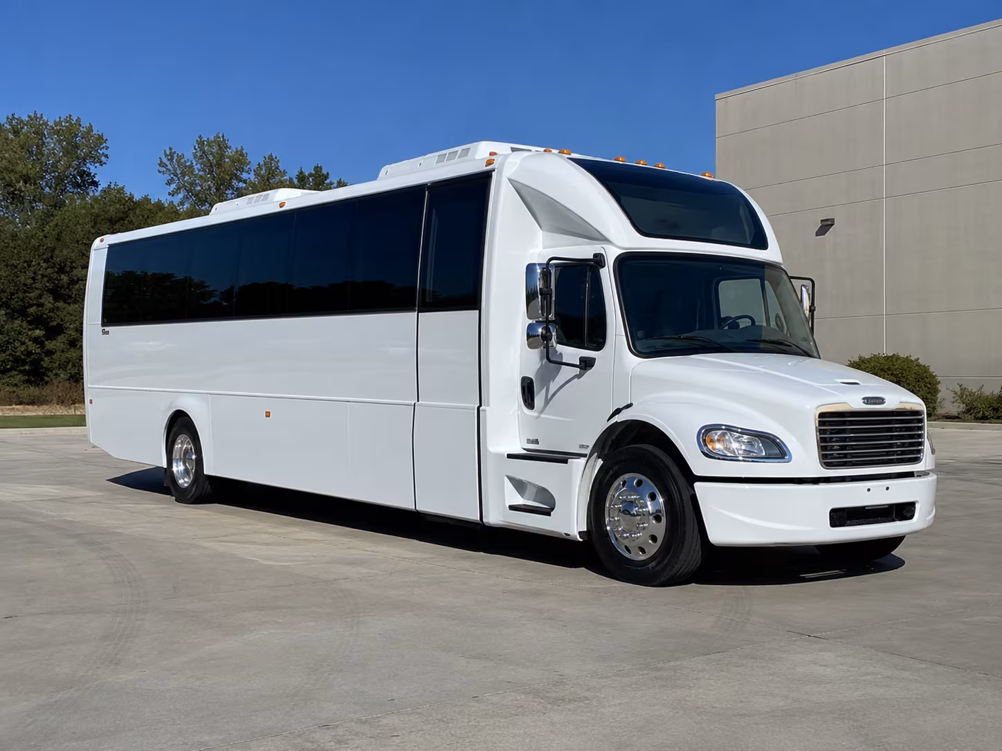 florissant 28 passenger party bus