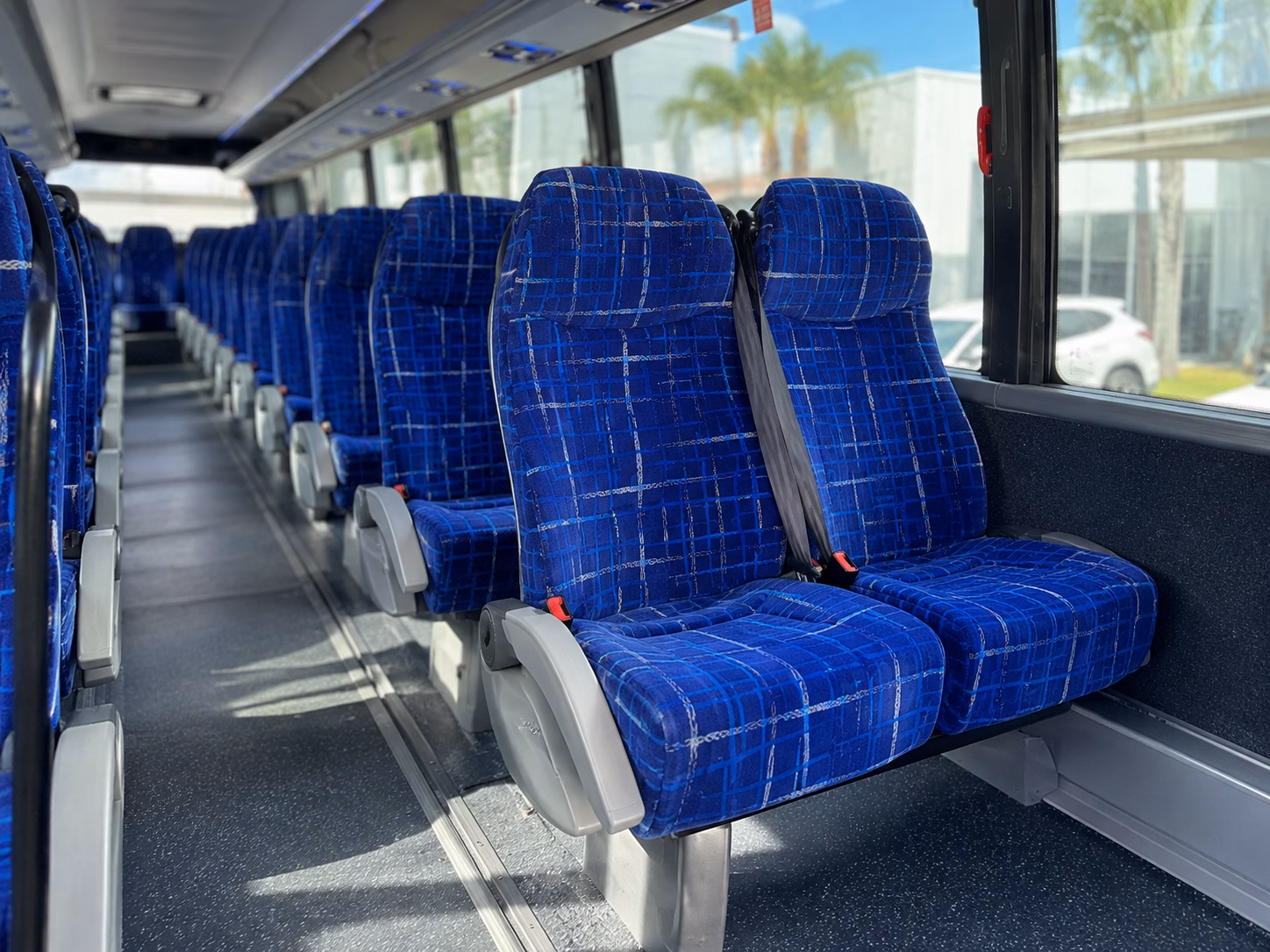 how the type of bus you choose changes the price in florissant missouri