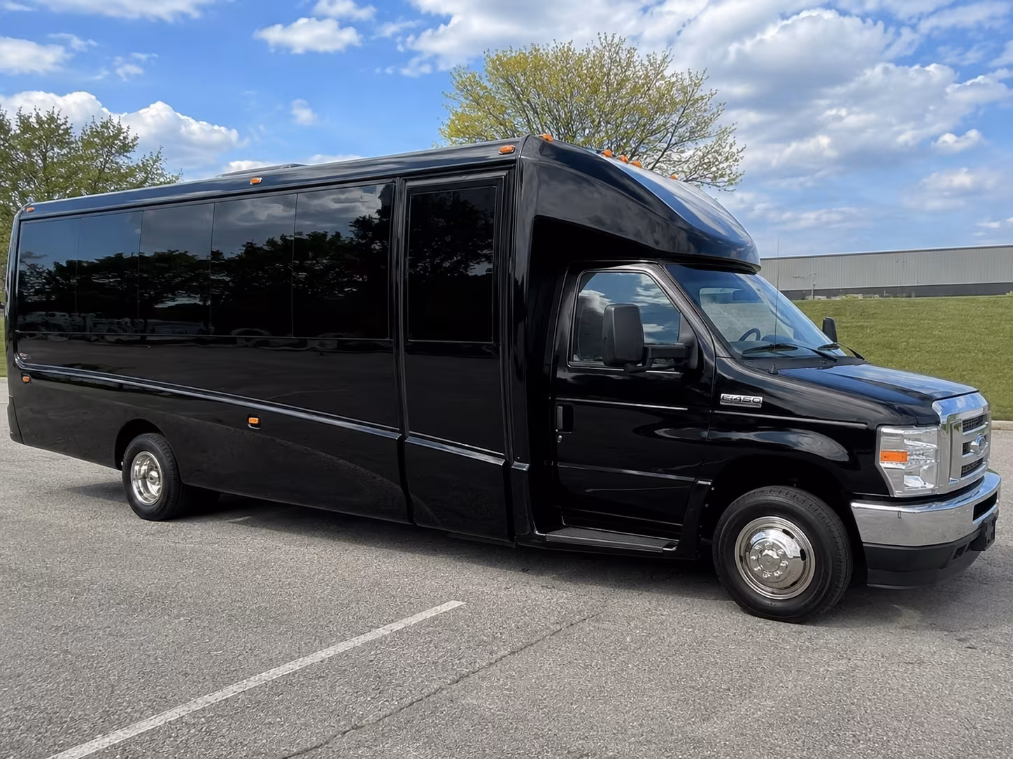 minibuses and motorcoaches to the gateway arch and city museum from florissant